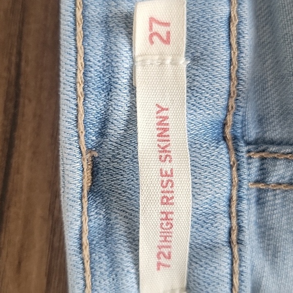 Levis 721 High Rise Light Wash Skinny Jean Size 27 - Picture 5 of 10